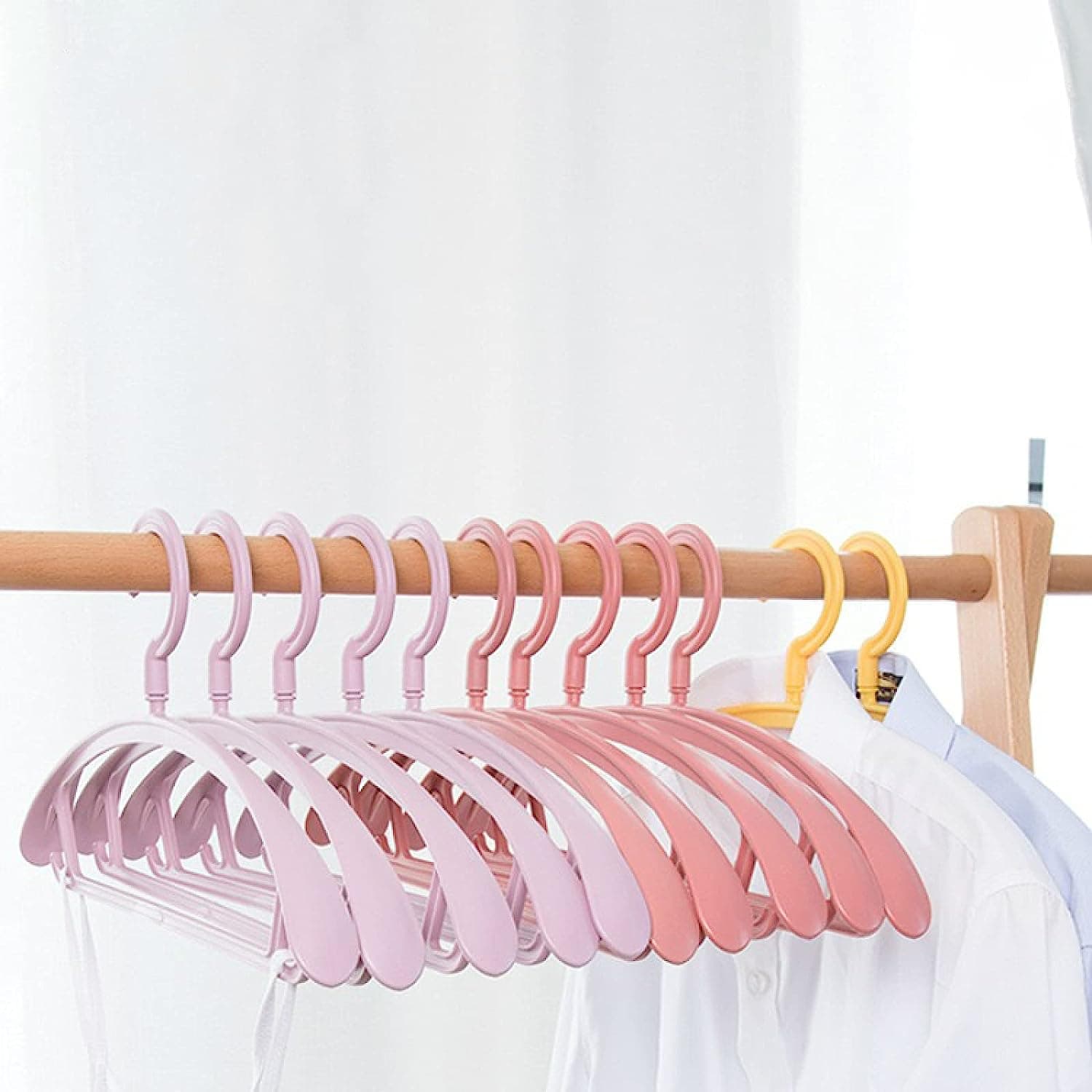 Plastic Clothes Hangers, Slim & Durable Space-Saving Hangers (10 Pack) thumbnail 5