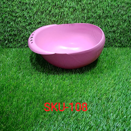 Practical plastic rice strainer for the kitchen, ideal for washing and storing grains.