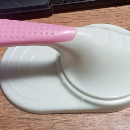 Kitchen dumpling press