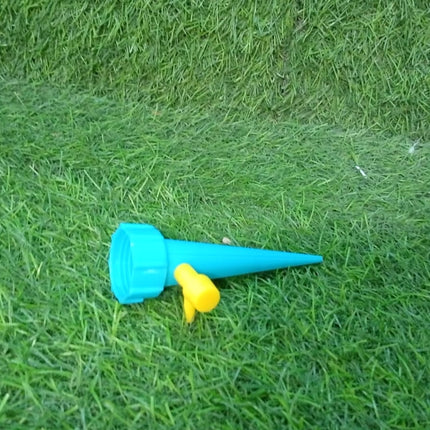 Plant Watering Spikes self Watering Spikes Water dripper for Plants, Adjustable Plant Watering Devices with Slow Release Control Valve Switch