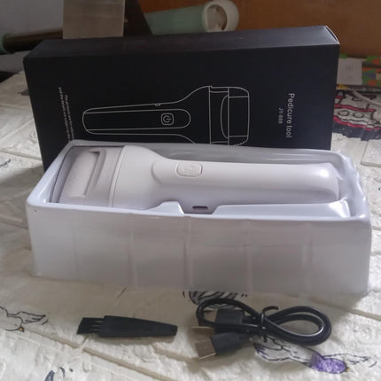 Foot callus removal device, electric and portable
