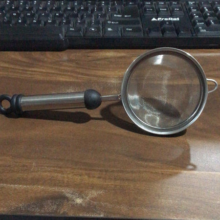 Stainless steel strainer with fine mesh for soups and juices