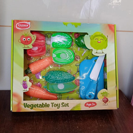 Realistic slice-able fruits and vegetables cut in 2 part play toy set