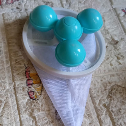 Floating Laundry Ball Lint Catcher â€“ Reusable Hair & Fur Filter (1 Pc)